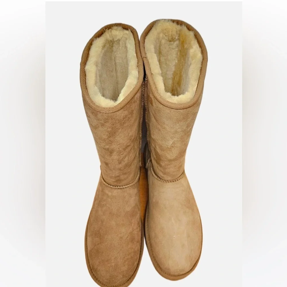 UGG Australia Classic Tall 5815 Suede Sz 6 Sheepskin BOOTS Chestnut Women